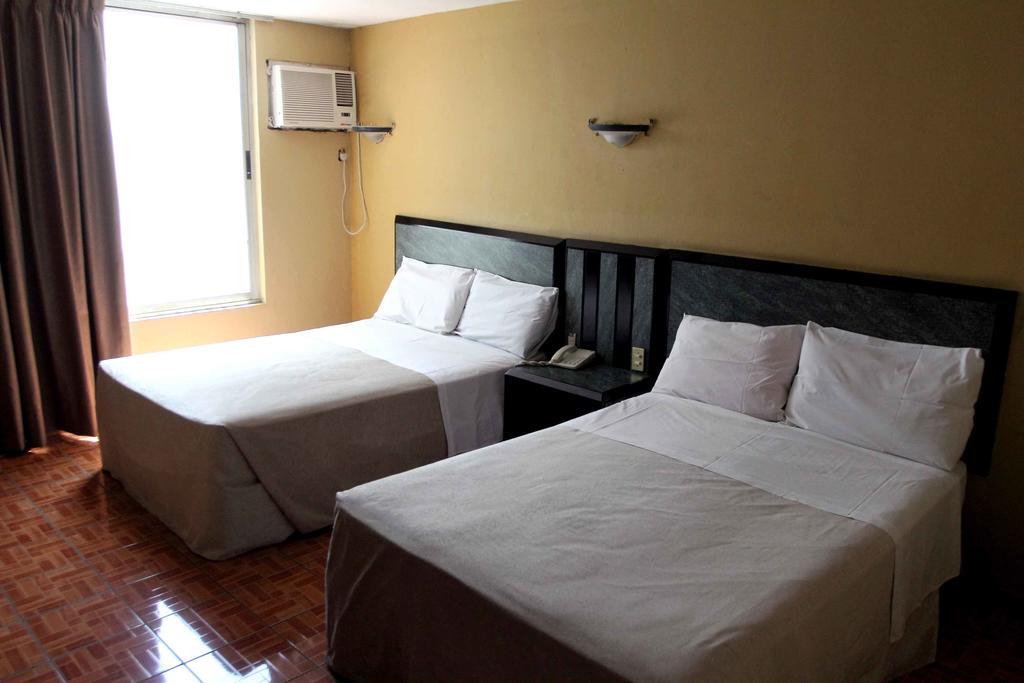 Hotel Universo Guadalajara Zimmer foto